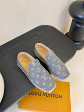 China Replica LV Women Shoes 108usd Only